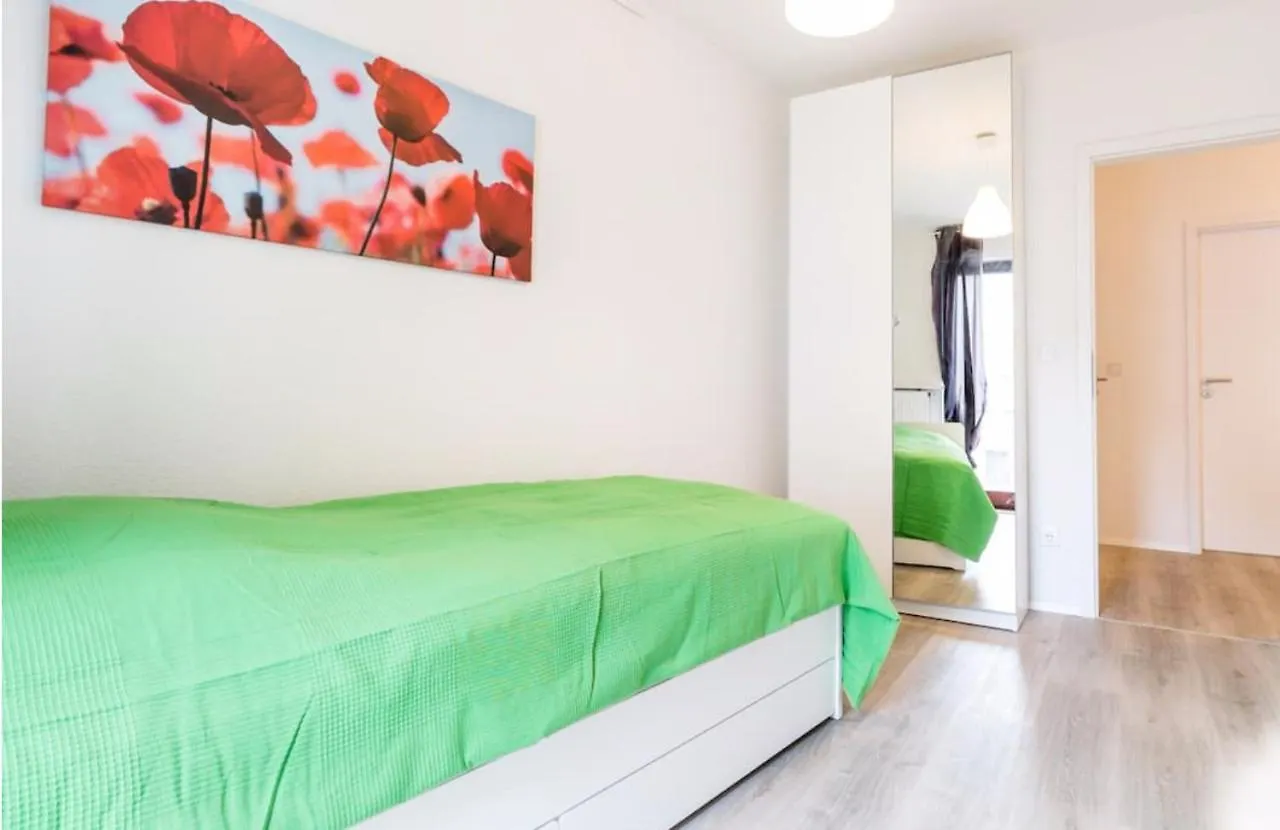 Homefy Oldtown Apartment - 6 People - 2 Bath - Balcony - Top Location Düsseldorf 0*,  Deutschland